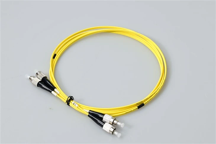FC UPC Single Mode 9/125 Simplex Patch Cable 2.0mm Gulur PVC jakki