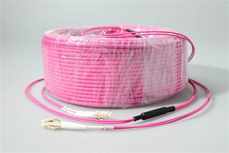 LC til LC OM4 Multimode Duplex Patch Cord – 1,25 mm SFF ferrule, IEC 61754-20, fyrir SFP+ háþéttleika kapal
